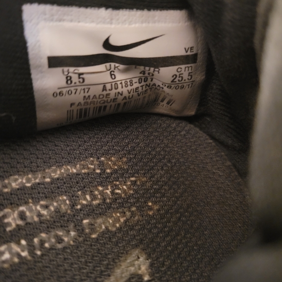 Nike Zoom Strike Womens  Running shoes sz 8.5 - Picture 6 of 7